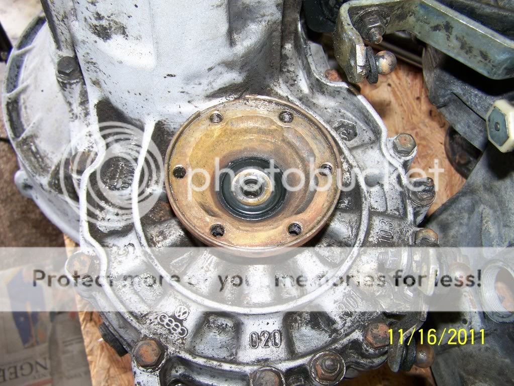 020 axle flange seal (black plastic) VW Vortex Volkswagen Forum